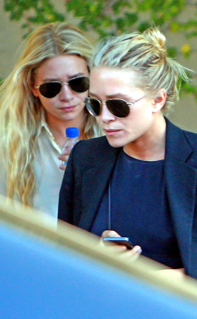 
	
	Hai chị em Ashley Olsen sở hữu nhiều dòng sản phẩm thời trang, cơ sở kinh doanh và nhiều chương trình truyền hình, phim ảnh. Tổng tài sản của hai chị em ước tính khoảng 300 triệu USD.